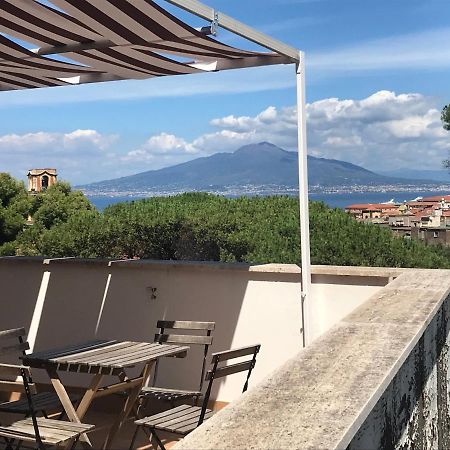 Casa Bice Amazing View Of Vesuvius Apartment Sorrento Bagian luar foto