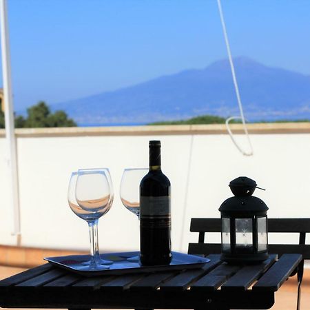 Casa Bice Amazing View Of Vesuvius Apartment Sorrento Bagian luar foto