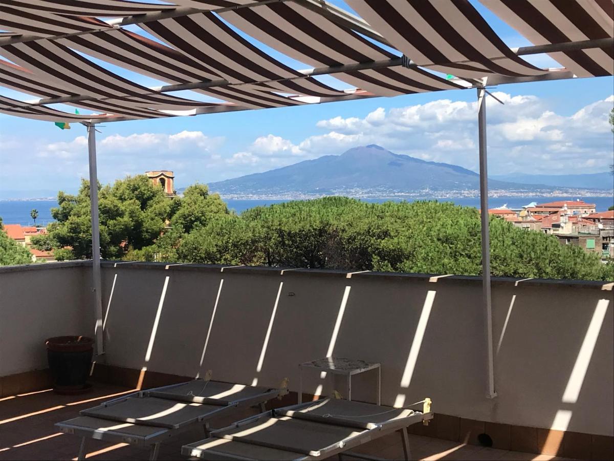 Casa Bice Amazing View Of Vesuvius Apartment Sorrento Bagian luar foto