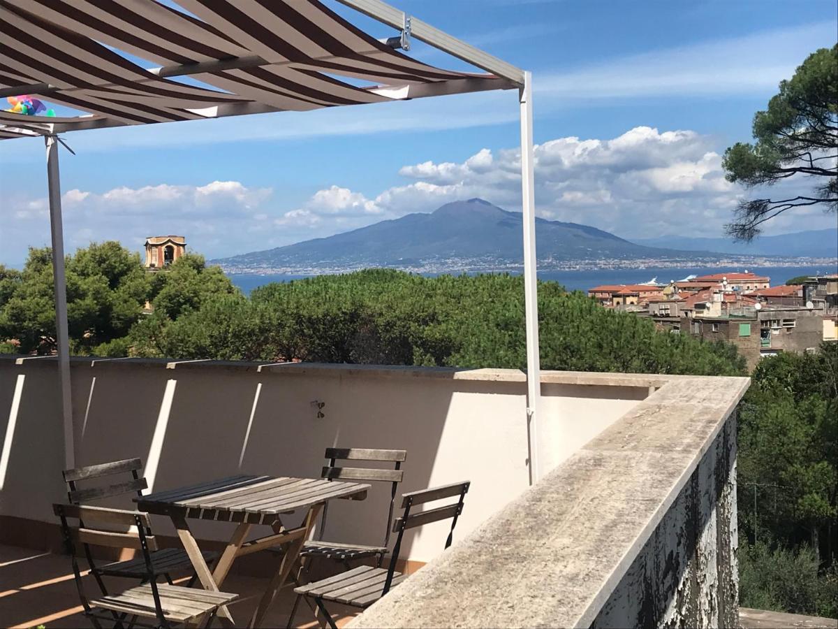 Casa Bice Amazing View Of Vesuvius Apartment Sorrento Bagian luar foto