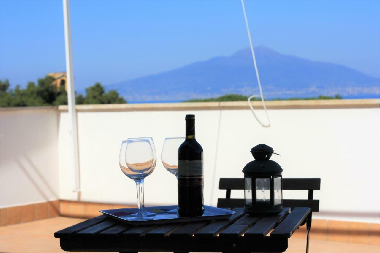 Casa Bice Amazing View Of Vesuvius Apartment Sorrento Bagian luar foto