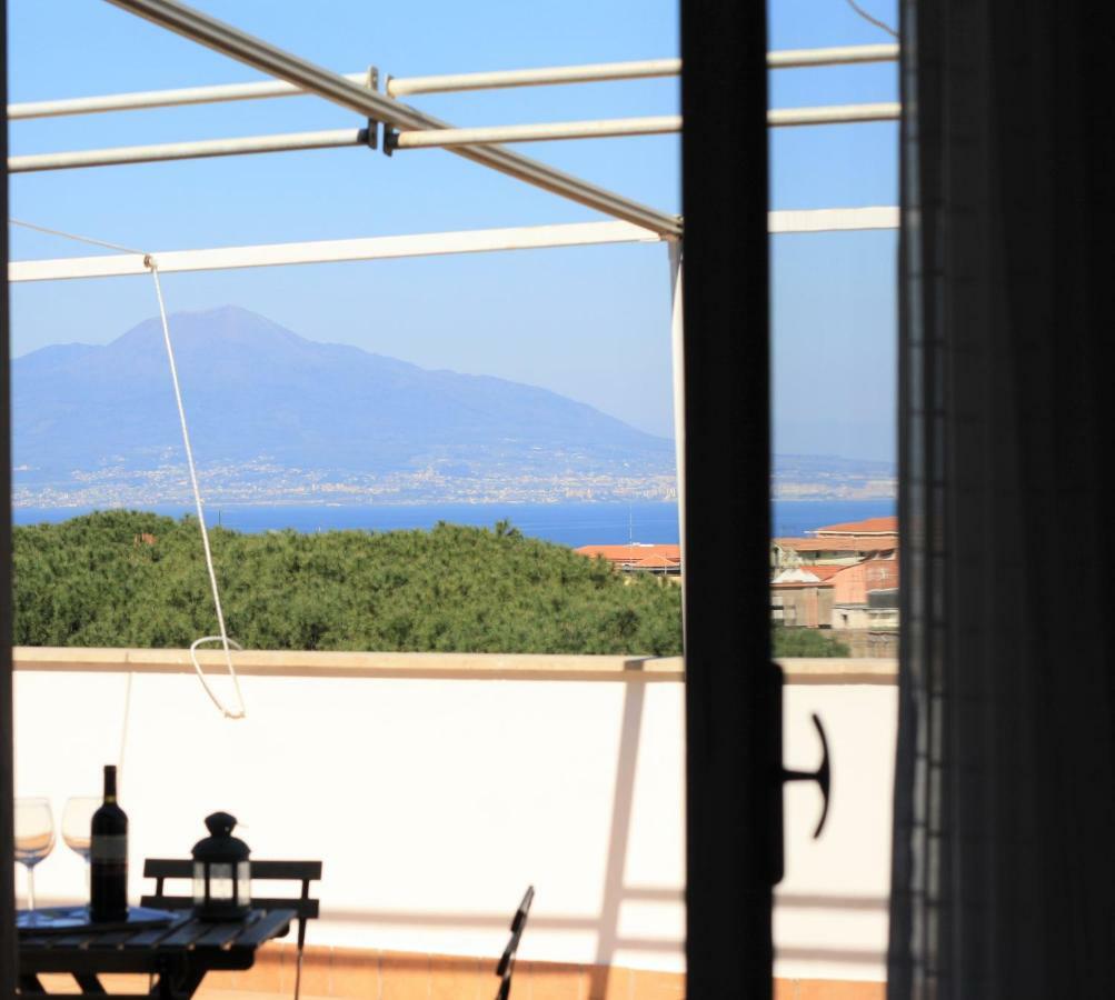 Casa Bice Amazing View Of Vesuvius Apartment Sorrento Bagian luar foto
