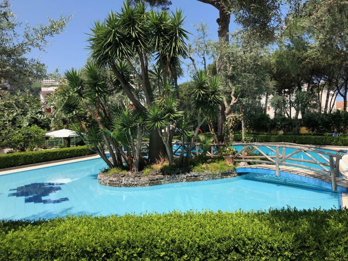 Casa Bice Amazing View Of Vesuvius Apartment Sorrento Bagian luar foto