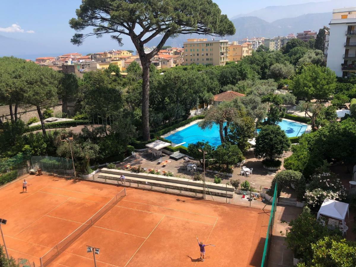 Casa Bice Amazing View Of Vesuvius Apartment Sorrento Bagian luar foto