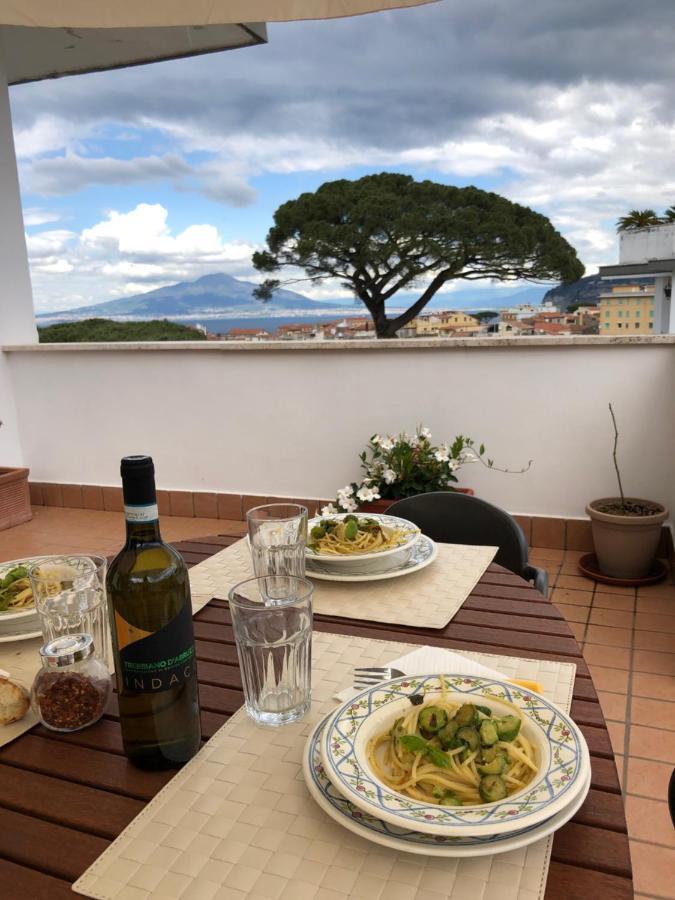 Casa Bice Amazing View Of Vesuvius Apartment Sorrento Bagian luar foto